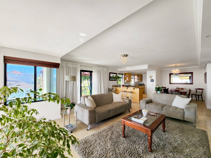 3 Bedroom Property for Sale in Sea Point Western Cape